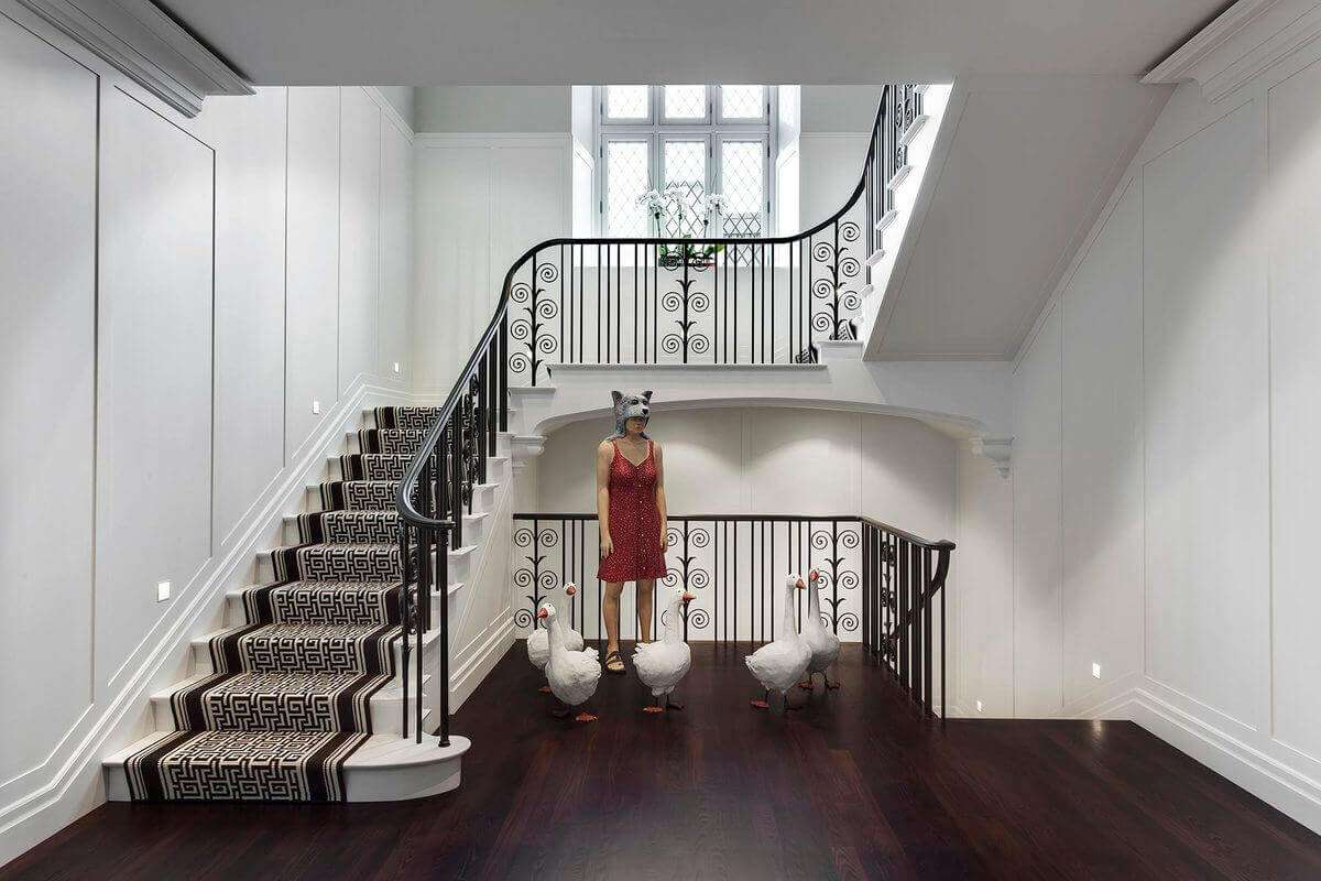 Лестница в многоэтажном доме